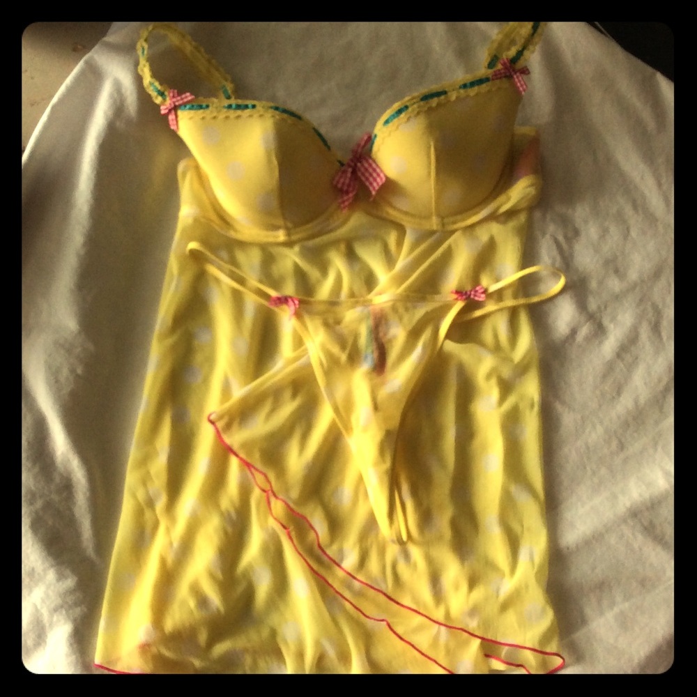 Victoria's Secret lingerie NWOT 36C