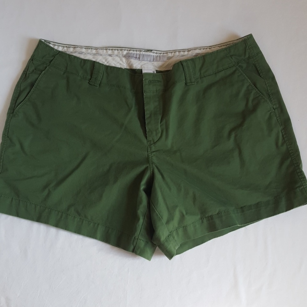 Old Navy Everyday Khaki Low-rise Shorts (5") EUC