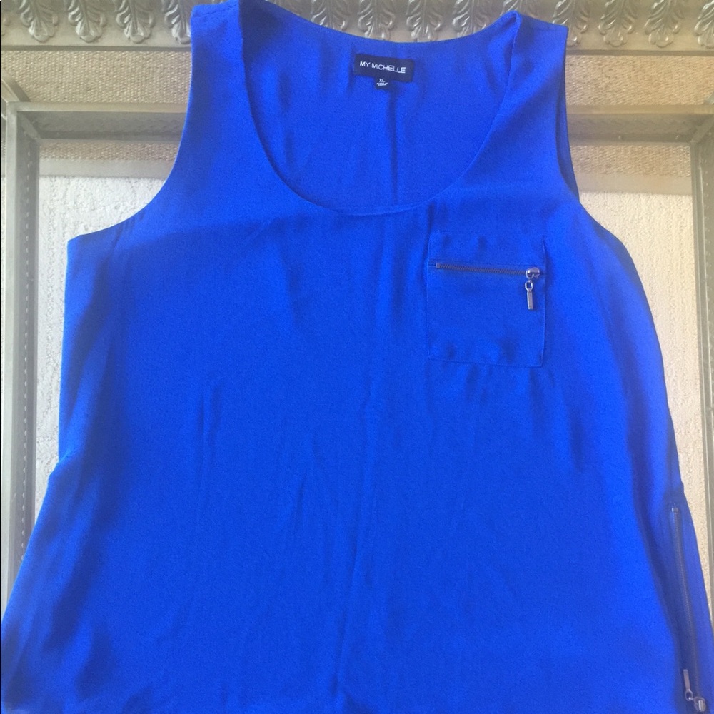 💙NWOT loose top💙