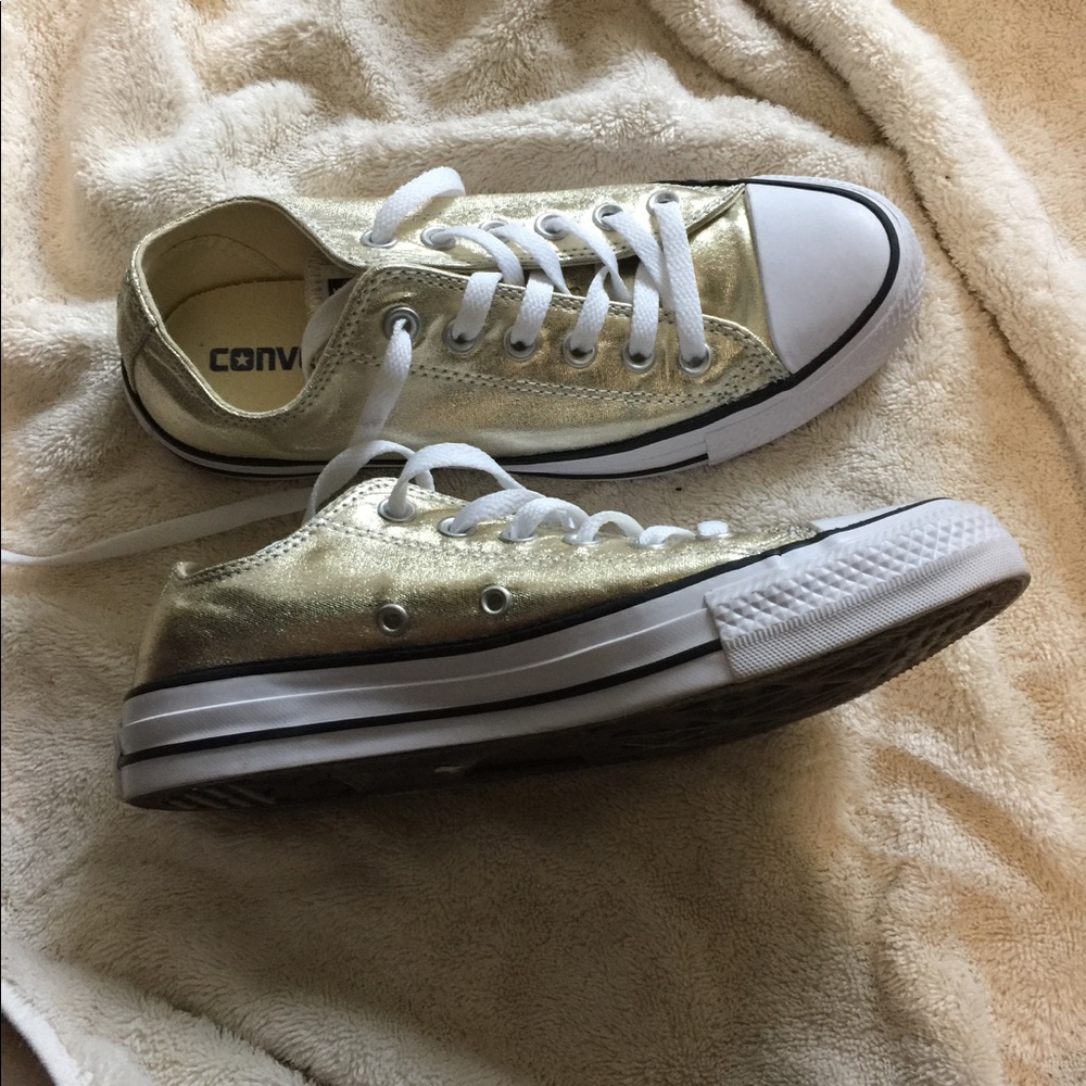 Gold converse