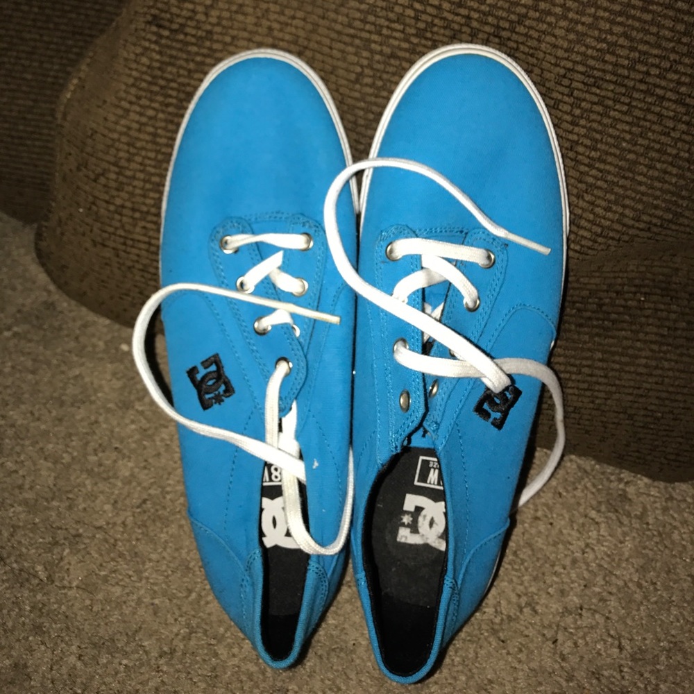 Converse. Never worn