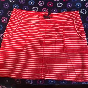 Very very adorable summer or spring skirt!!!
