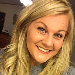 Meet your Posher, Averi