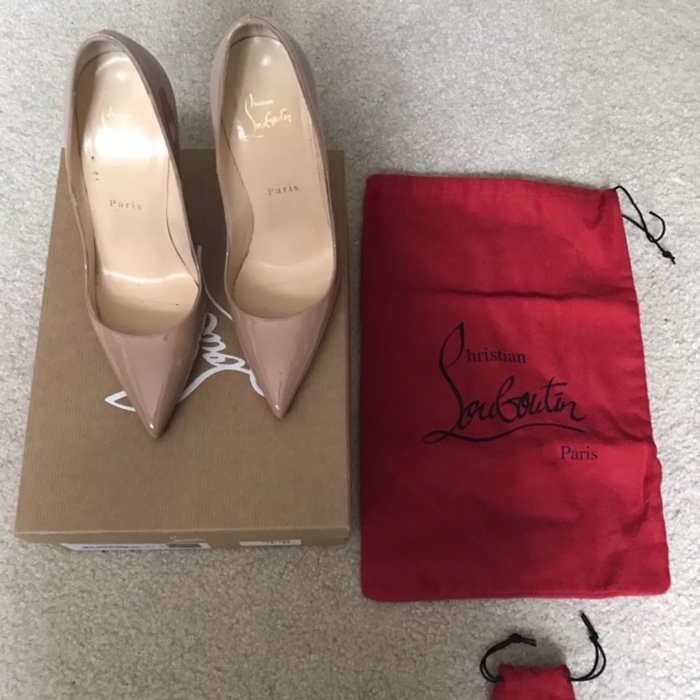 Christian Louboutin So Kate Nude Pumps