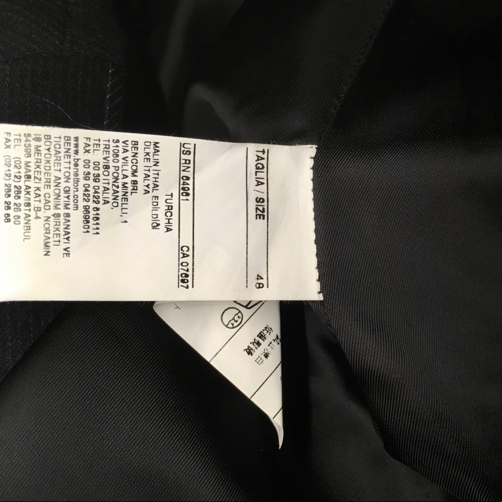United colors of Benetton velvet sports coat. - Picture 4 of 5