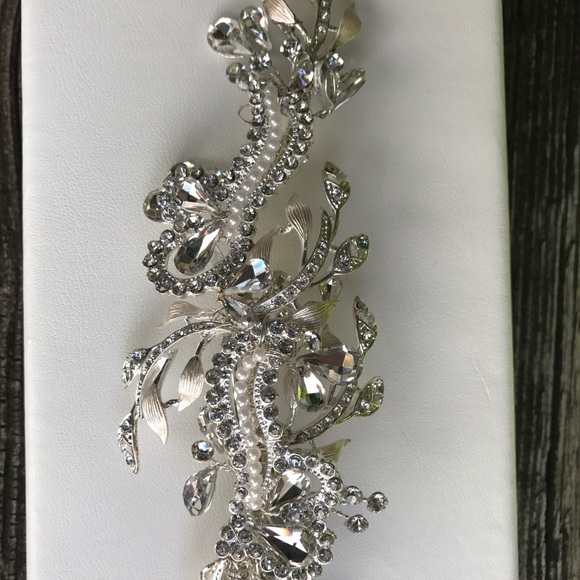 Maritza\'s Bridal Veil Headpiece