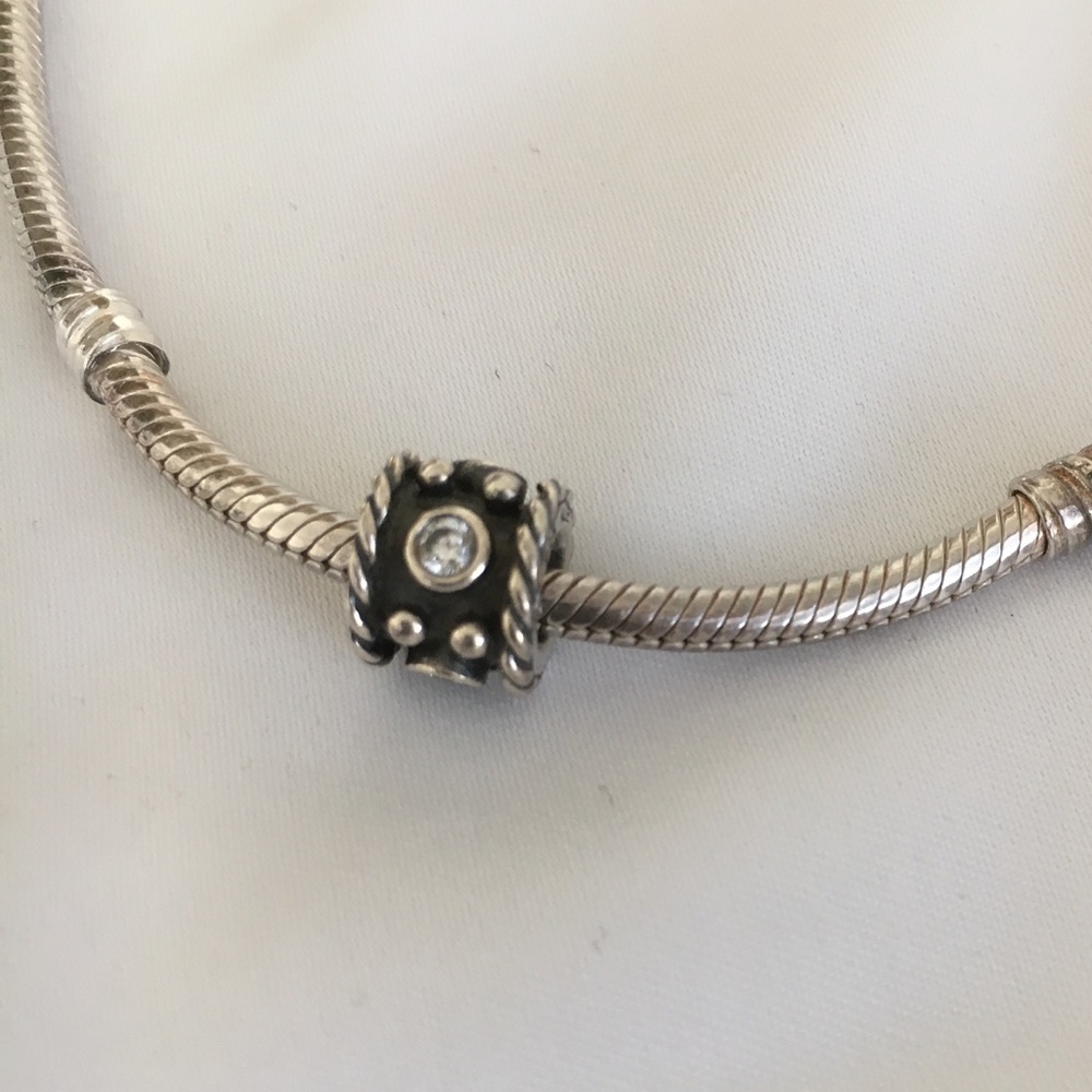 Pandora Oxy Crown Charm