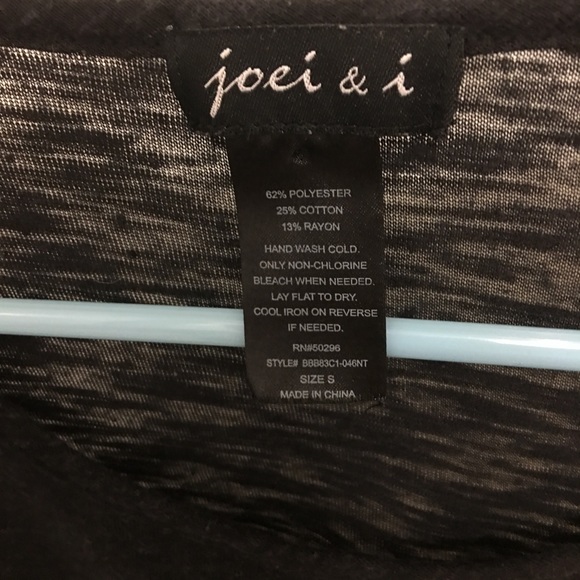 Small Joci & I crop top - Picture 3 of 5