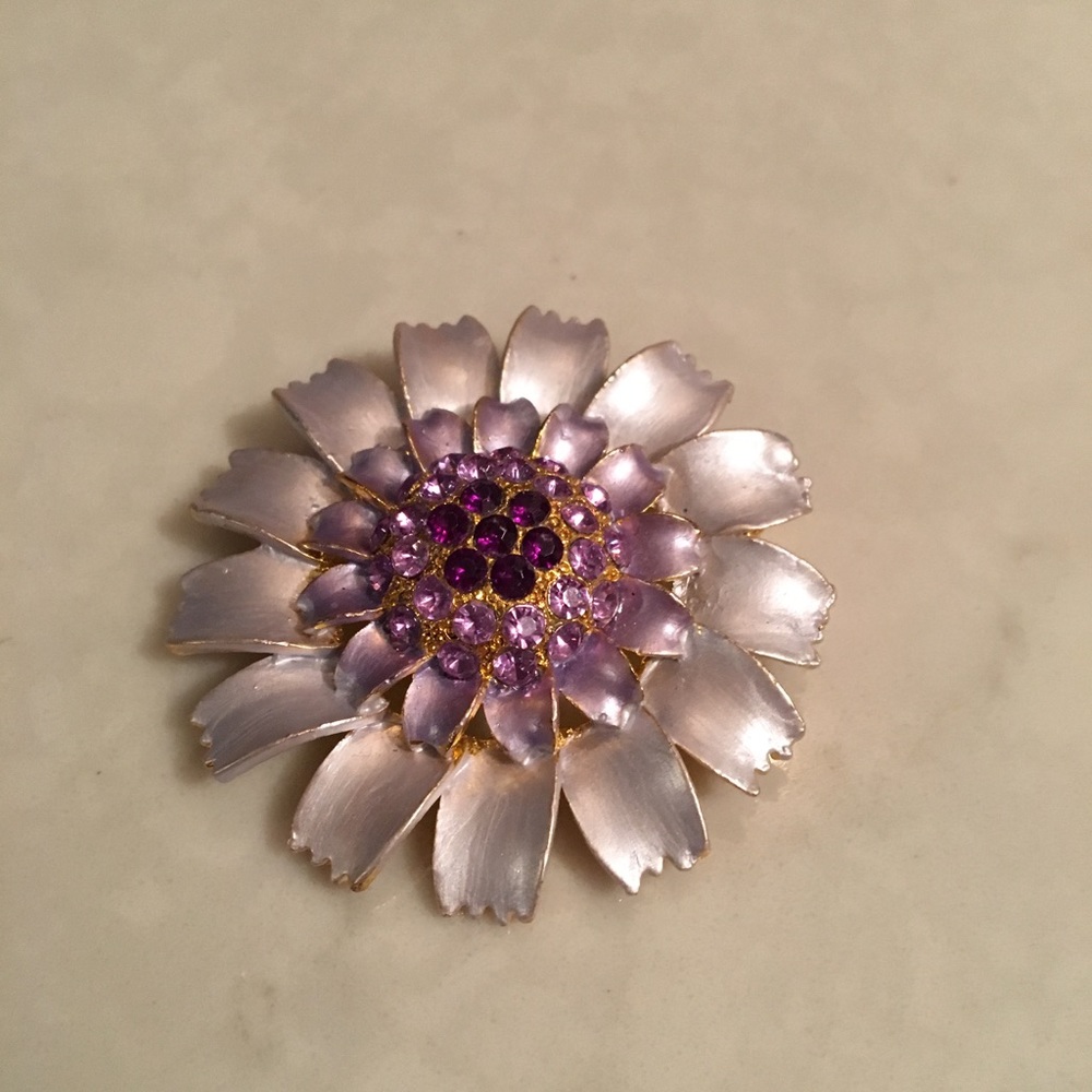 Lavender flower pin w/ magnetic bracelet/necklace