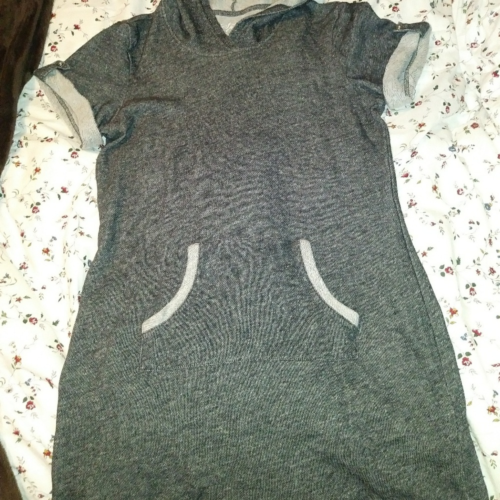 Style co sweater tunic w/hood & pocket