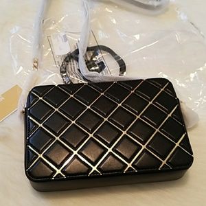 Last Price drop🎈AuthenticMichael Kors  crossbody.