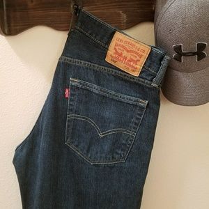 Levi jeans men's style 559 size 32 x 32