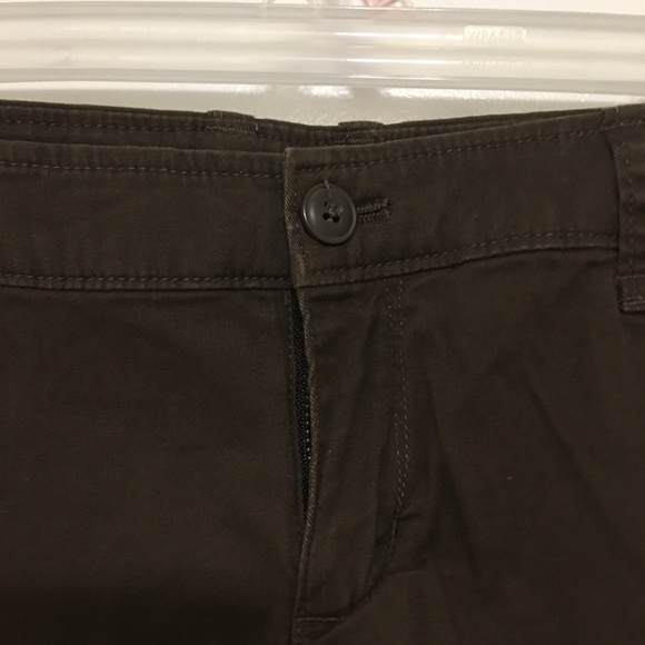 Junior's size 7 Hollister Shorts - Picture 2 of 6