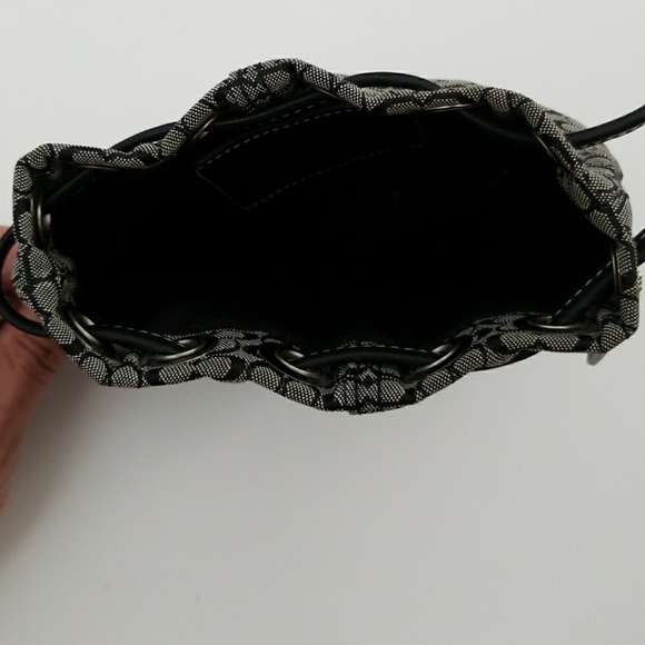 AUTHENTIC Coach pouch - Picture 6 of 6