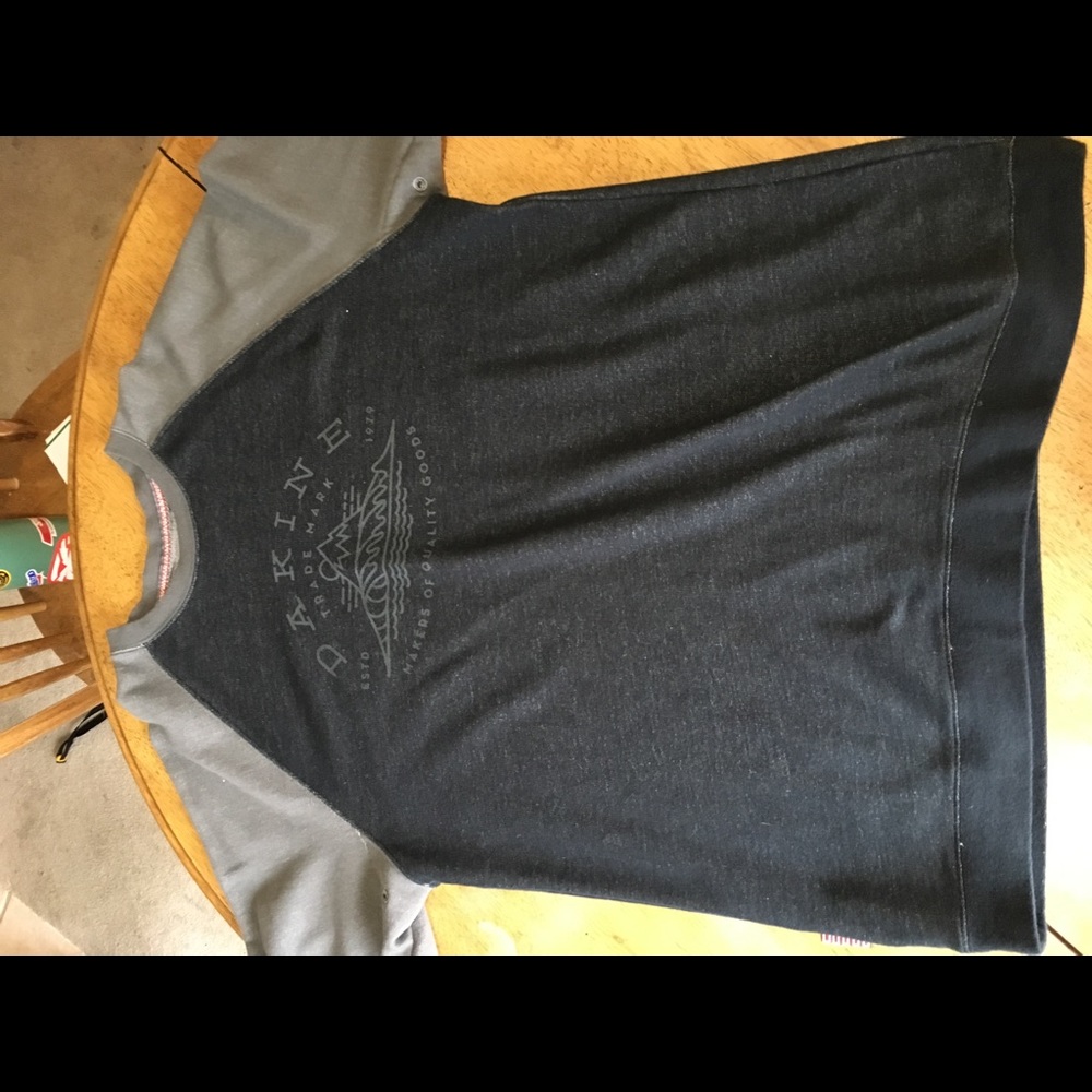 Dakine sweater