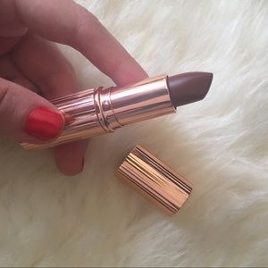 Charlotte Tilbury lipstick in Birkin Brown