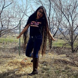 Meet your Posher, Gloria