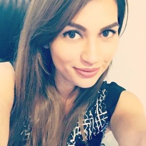 Meet your Posher, Roxy