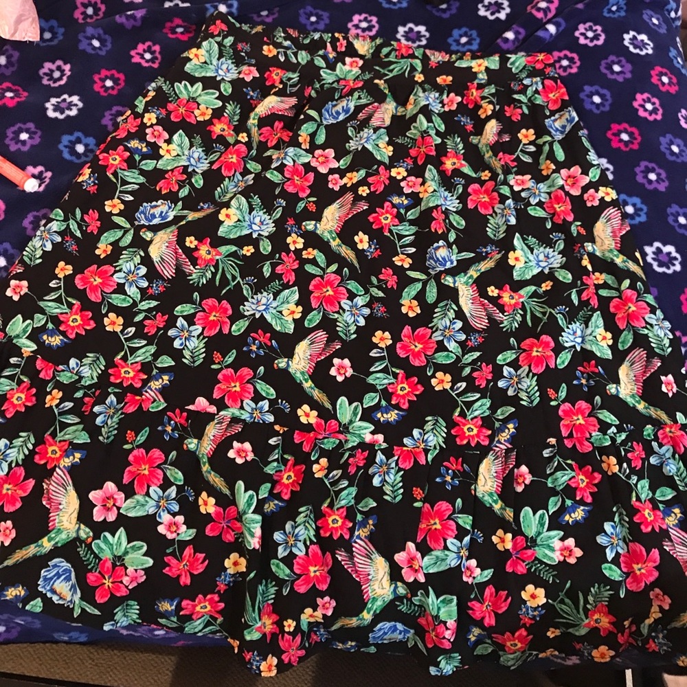 Patterned flowy skirt!!!