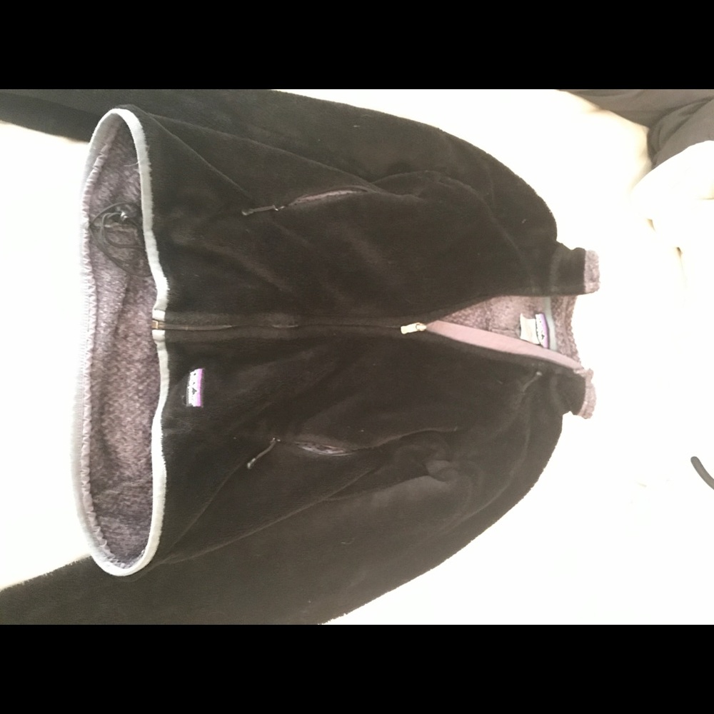 black zip up Patagonia jacket