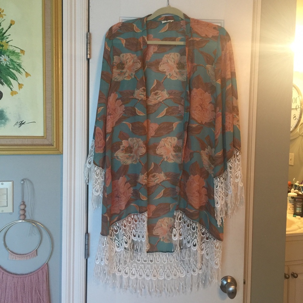 SMYM magnolia fringe kimono