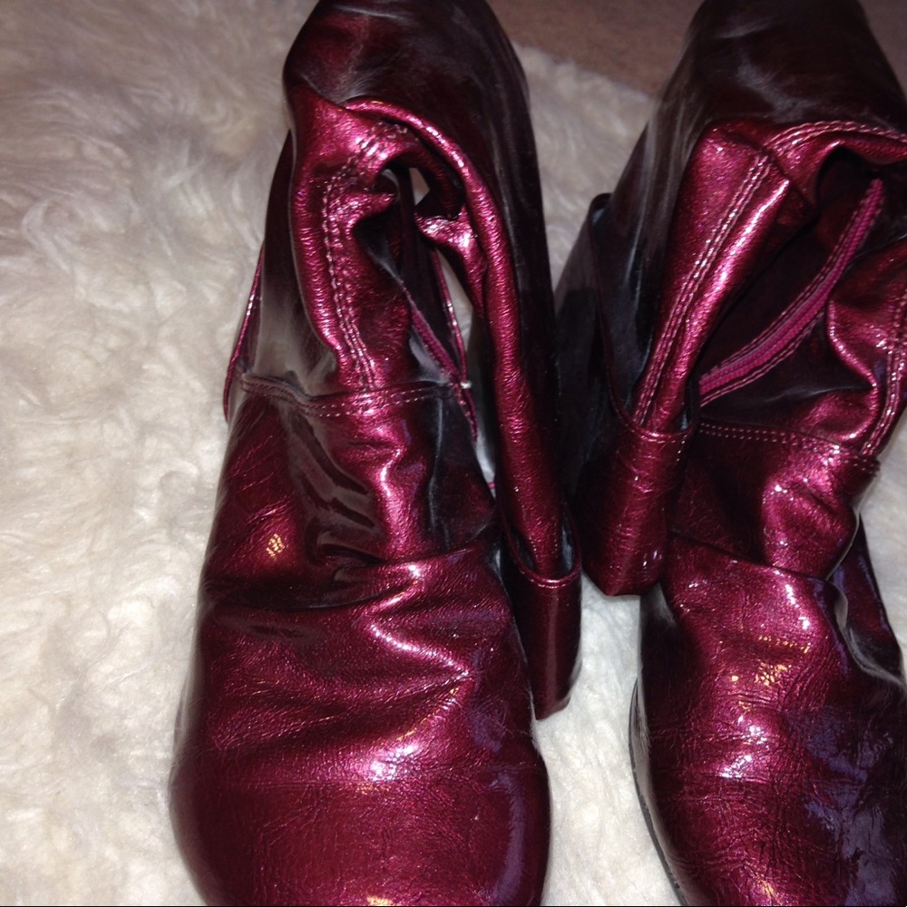 Shiny Purple Mid-high boots.
