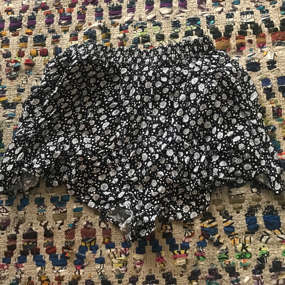 Mink Pink HW shorts