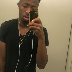 Meet your Posher, Emmanuel