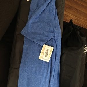 M heathered blue LulaRoe perfect tee