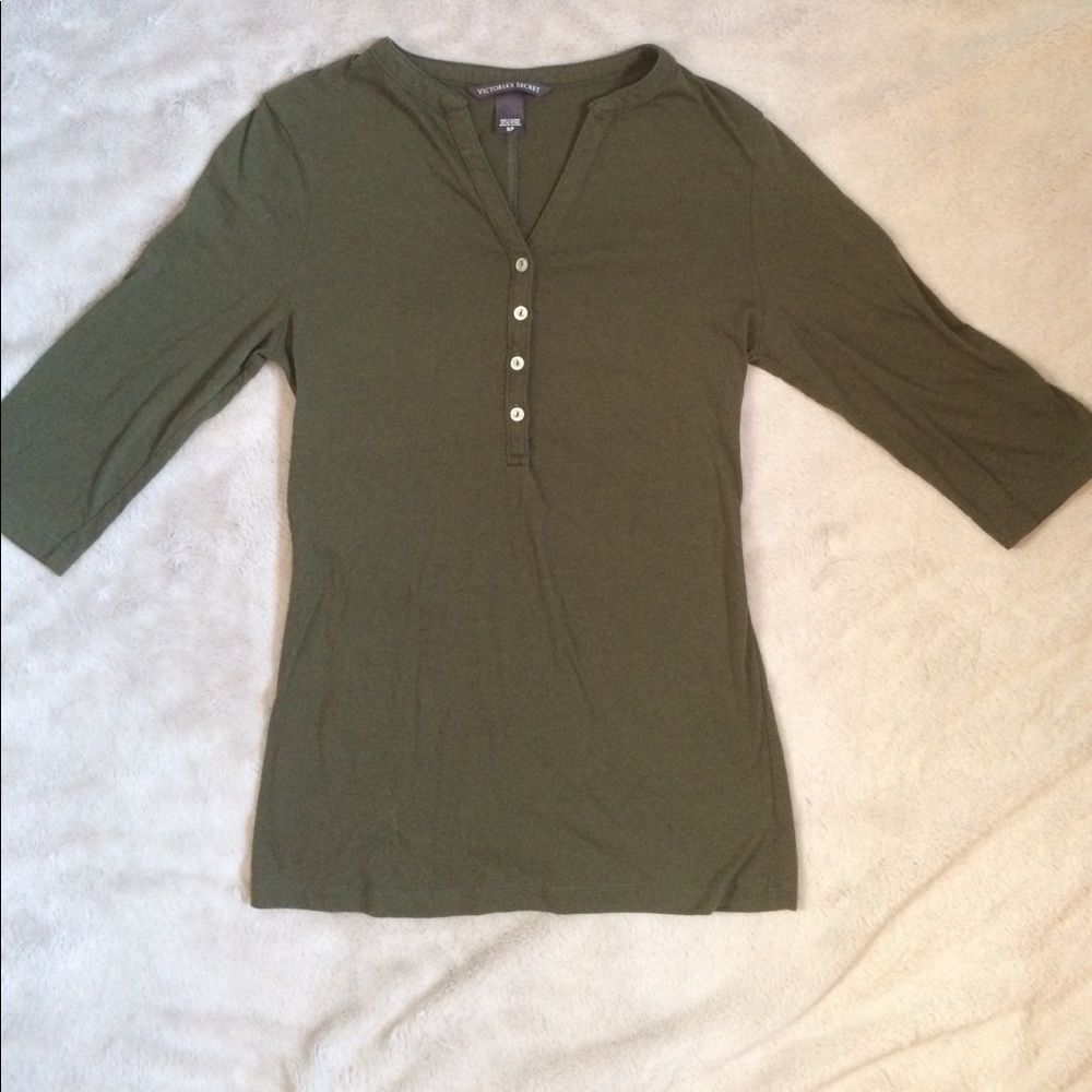 Olive, 3/4 sleeve v-neck shirt