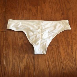 White cheeky bikini bottoms