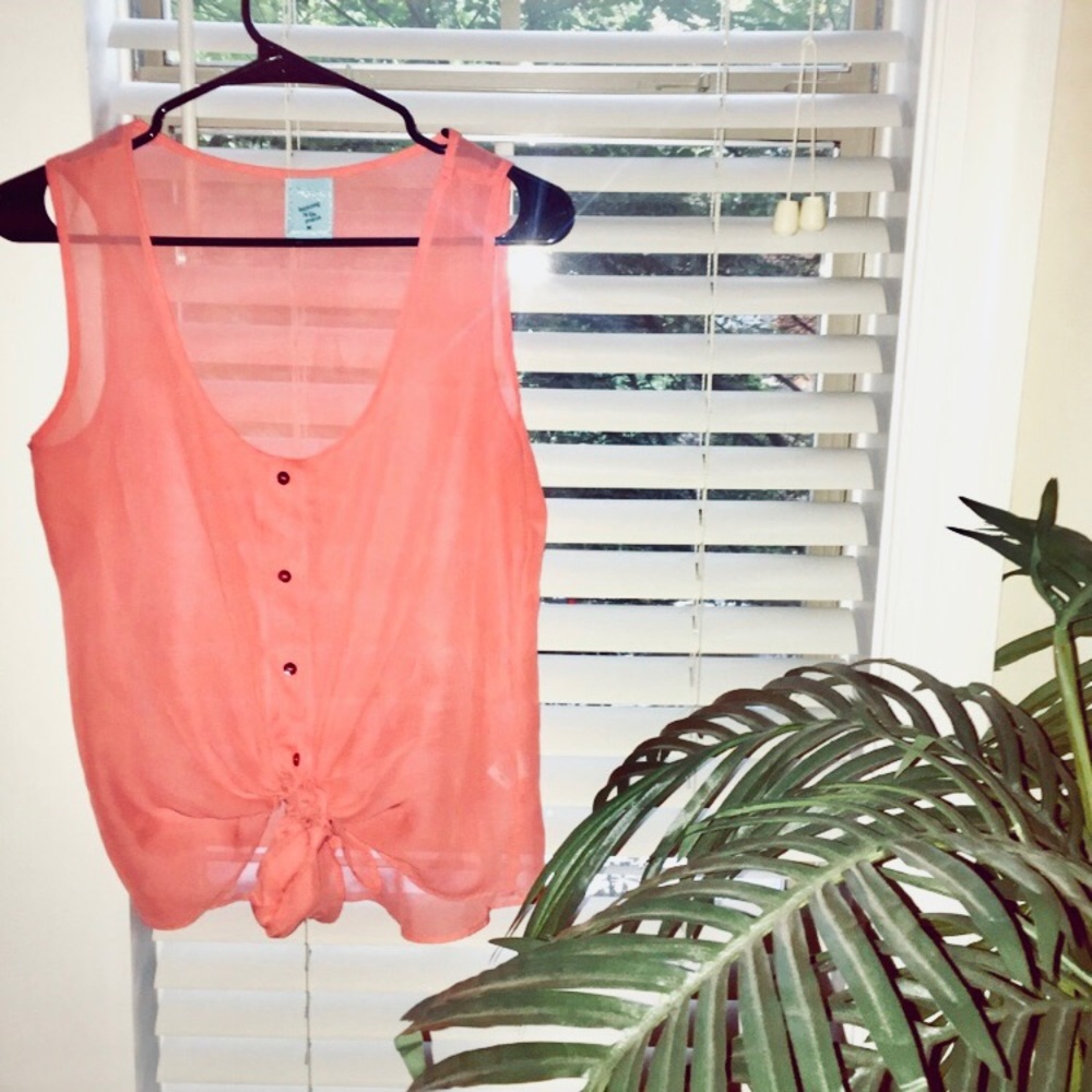 🎀 tie front crop top