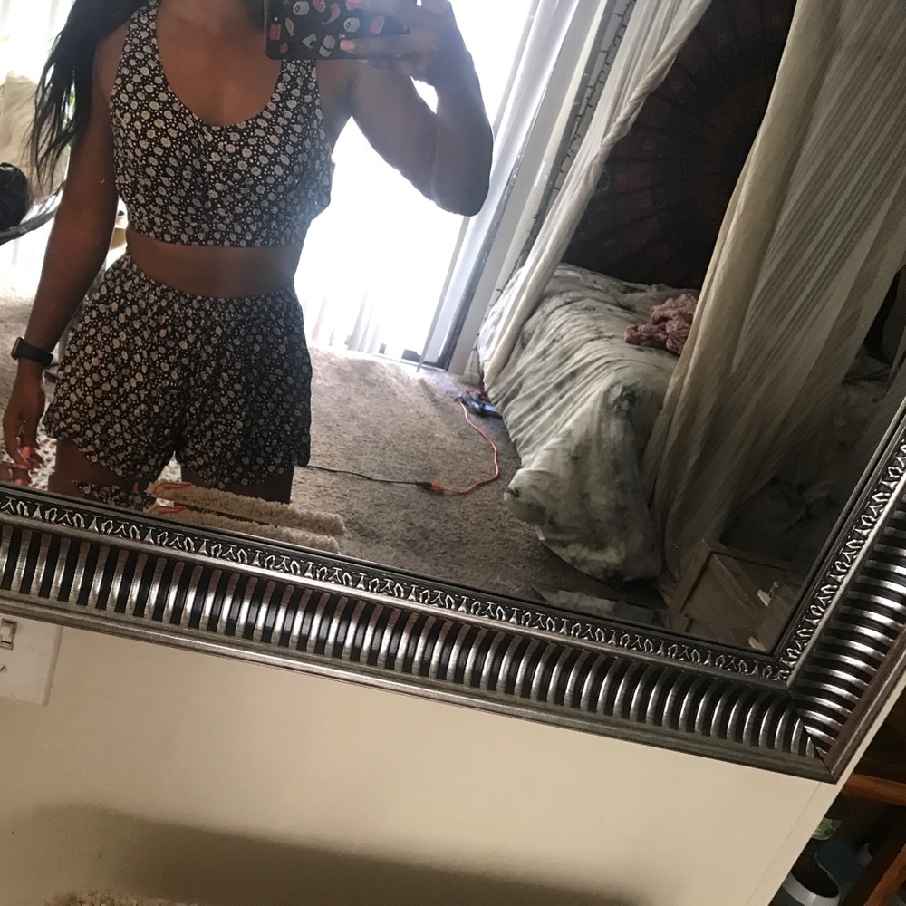 Minkpink Floral Crop Top