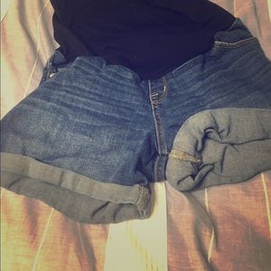 Liz Lange maternity jean shorts