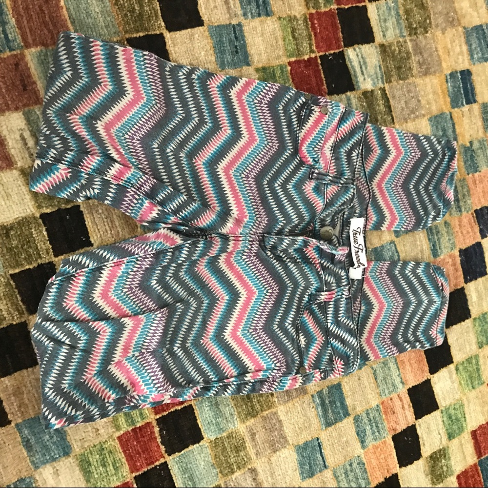 True freedom skinny jeans sz 3 zig zag print