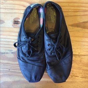 Black Men's TOMS