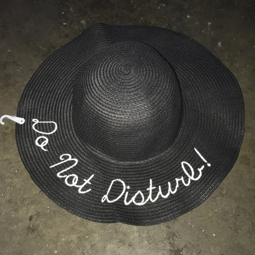 Floppy do not disturb hat 🎉new🎉