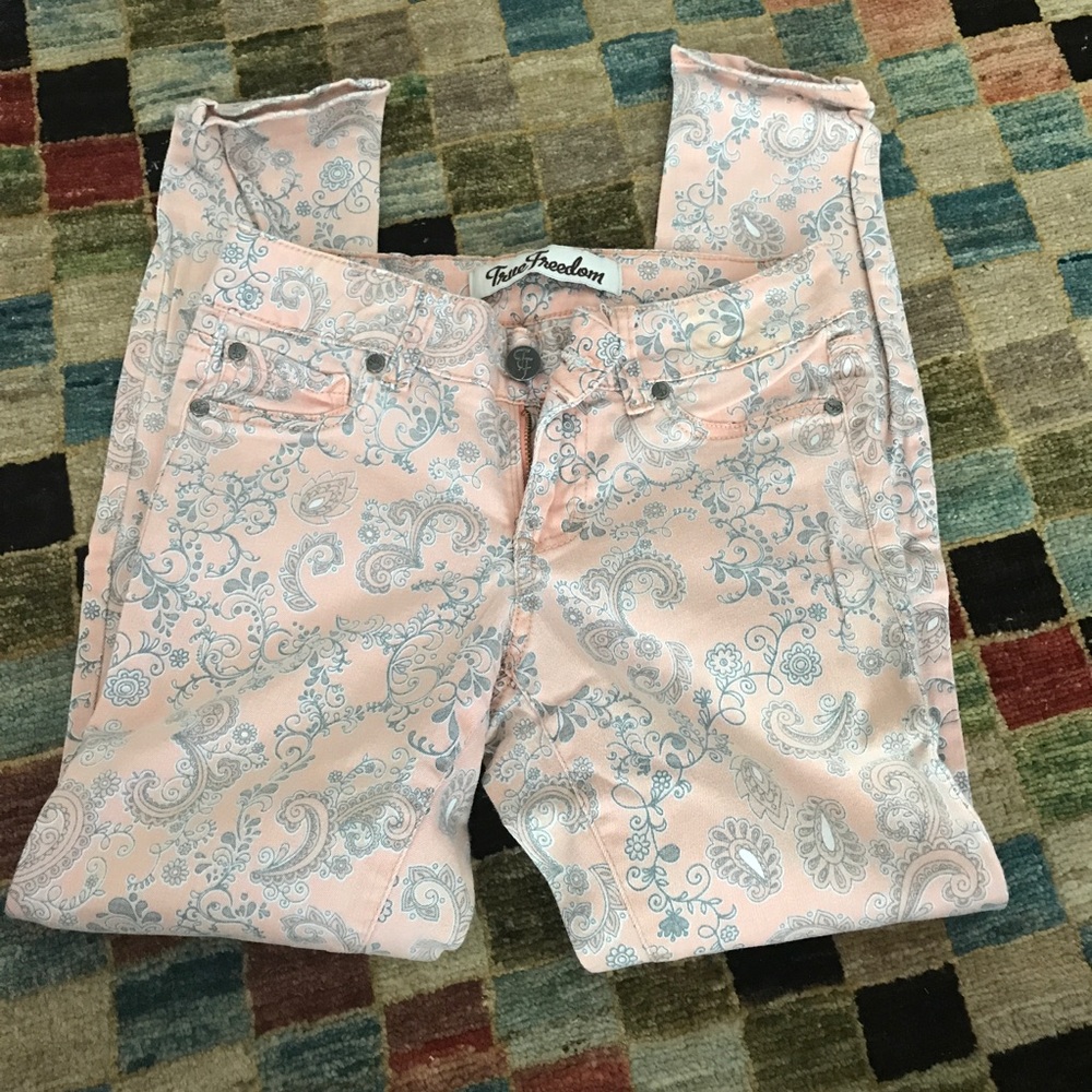 True freedom skinny ankle jeans size 1