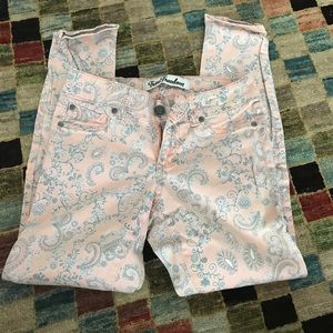 True freedom skinny ankle jeans size 1