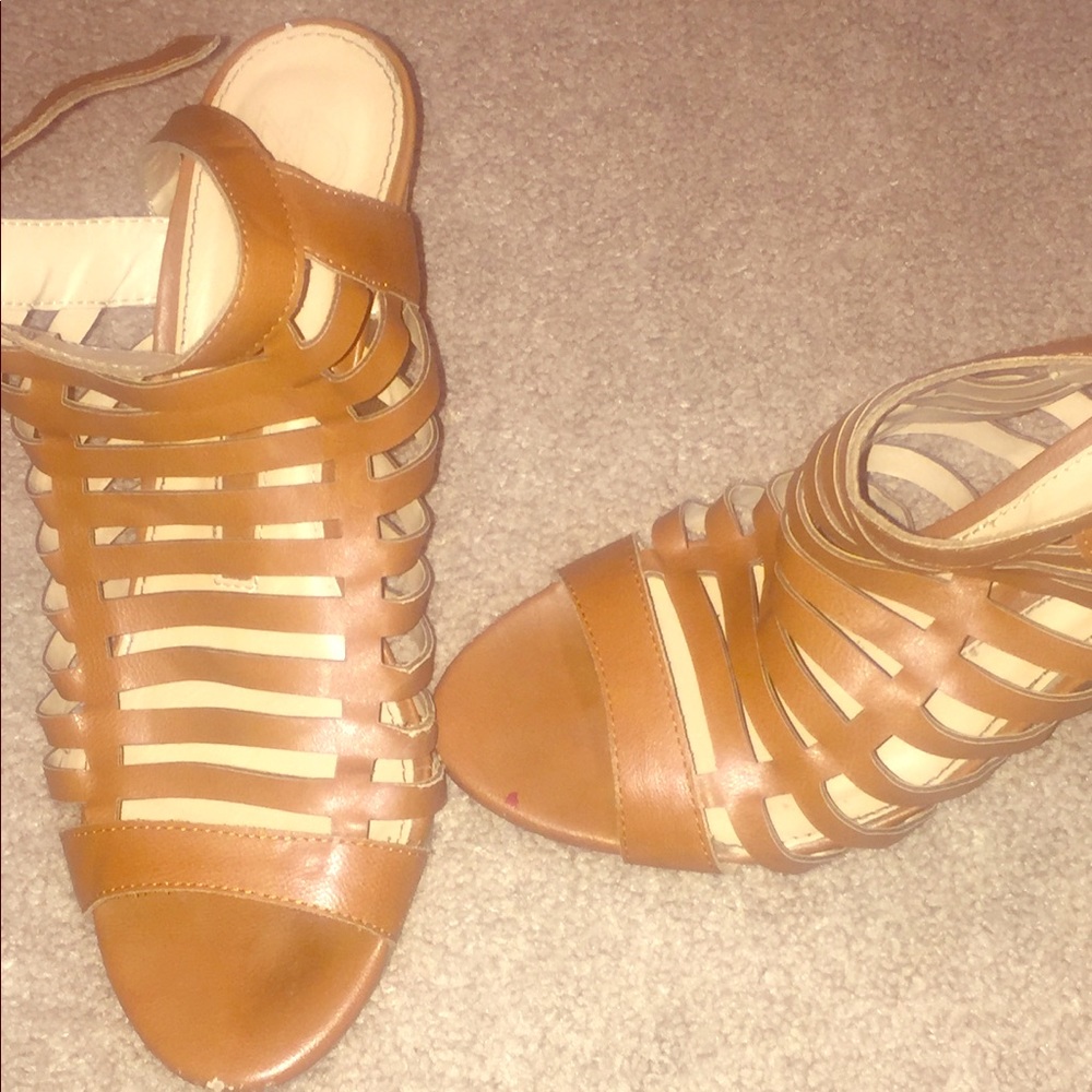 Tan Open Toe Wedges