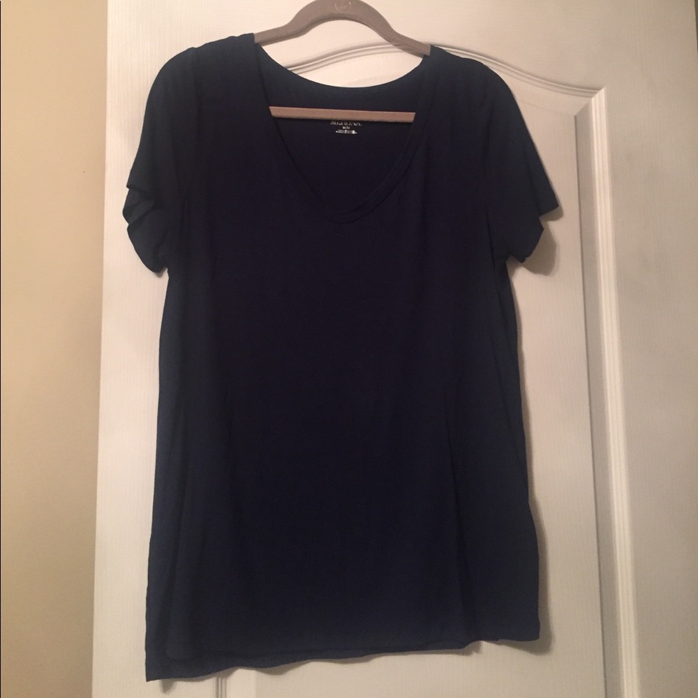 Navy v neck tee