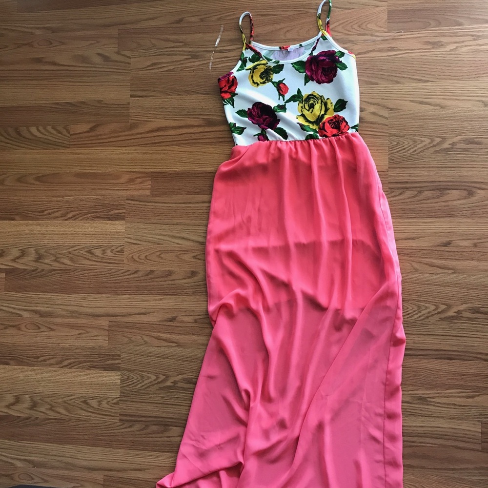 NWOT Pink Blush Maxi dress