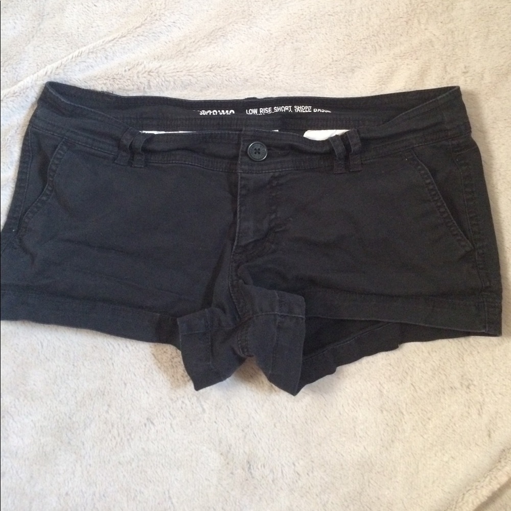 Black low rise short shorts