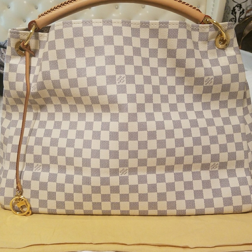 Louis Vuitton Artsy mm Damier Azur Canvas