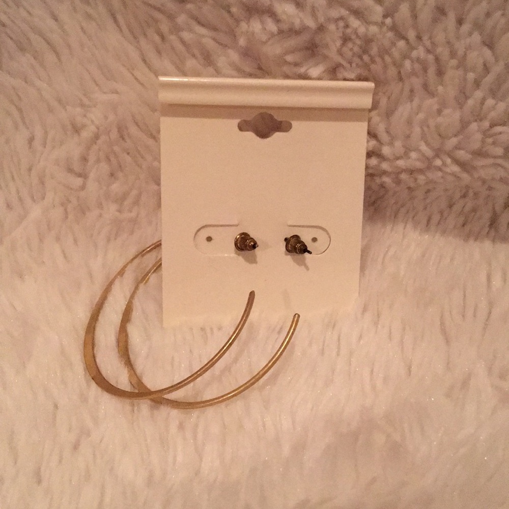 Simple Gold Hoops - Picture 2 of 2