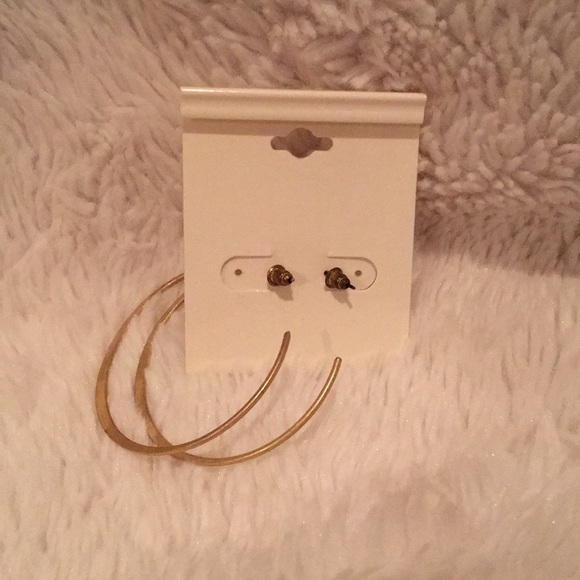 Simple Gold Hoops - Picture 2 of 2