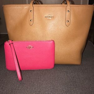 Coach Hot Pink Wristlet 🎀