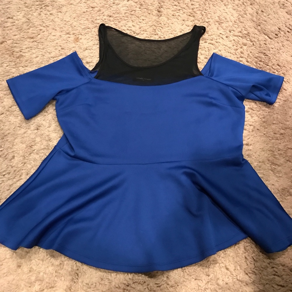 Sexy mesh cold shoulder peplum top