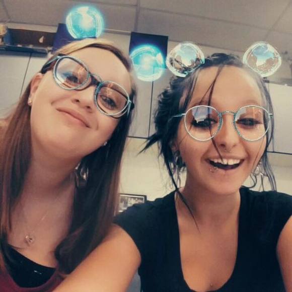 Meet your Posher, Micki - Picture 1 of 1