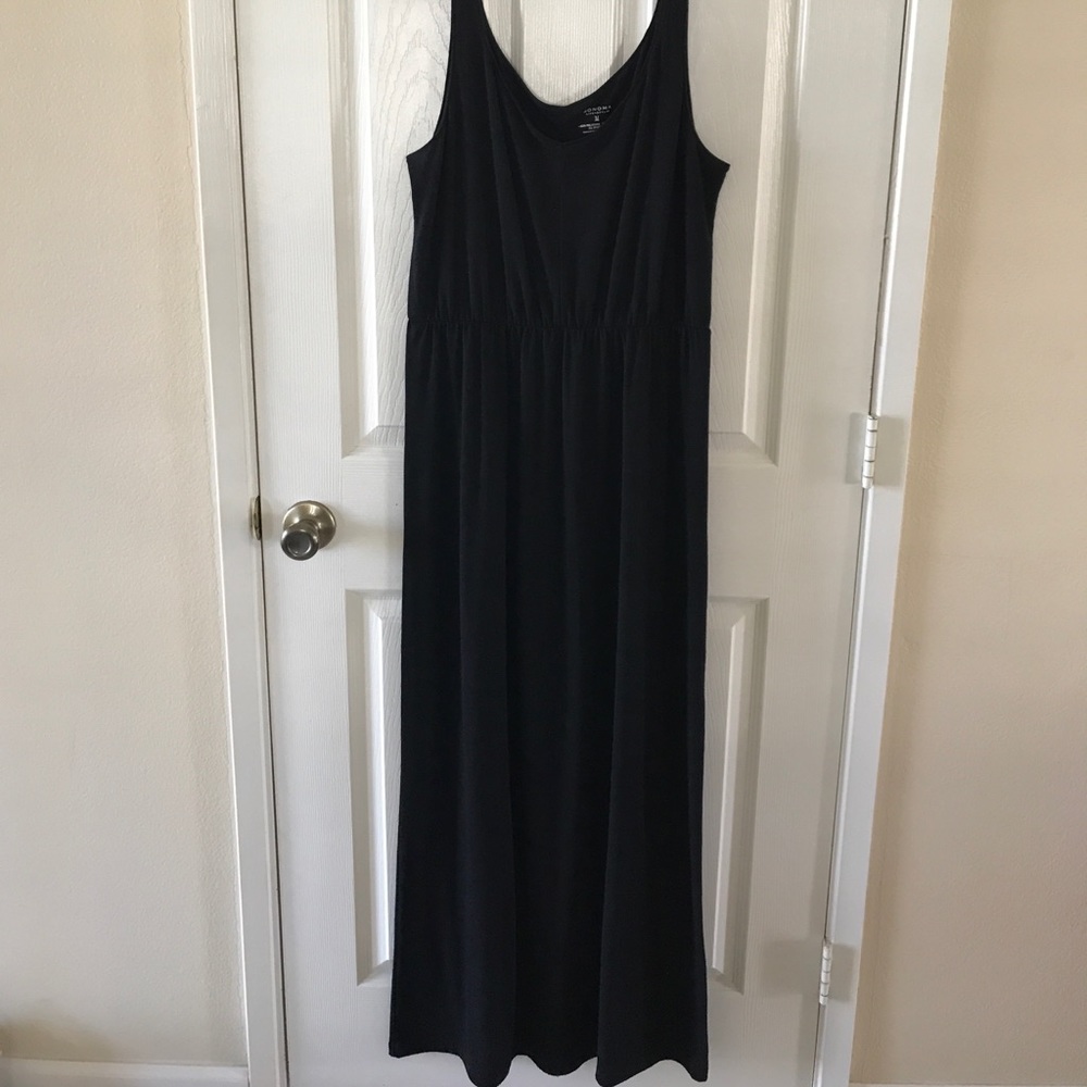 Black maxi dress